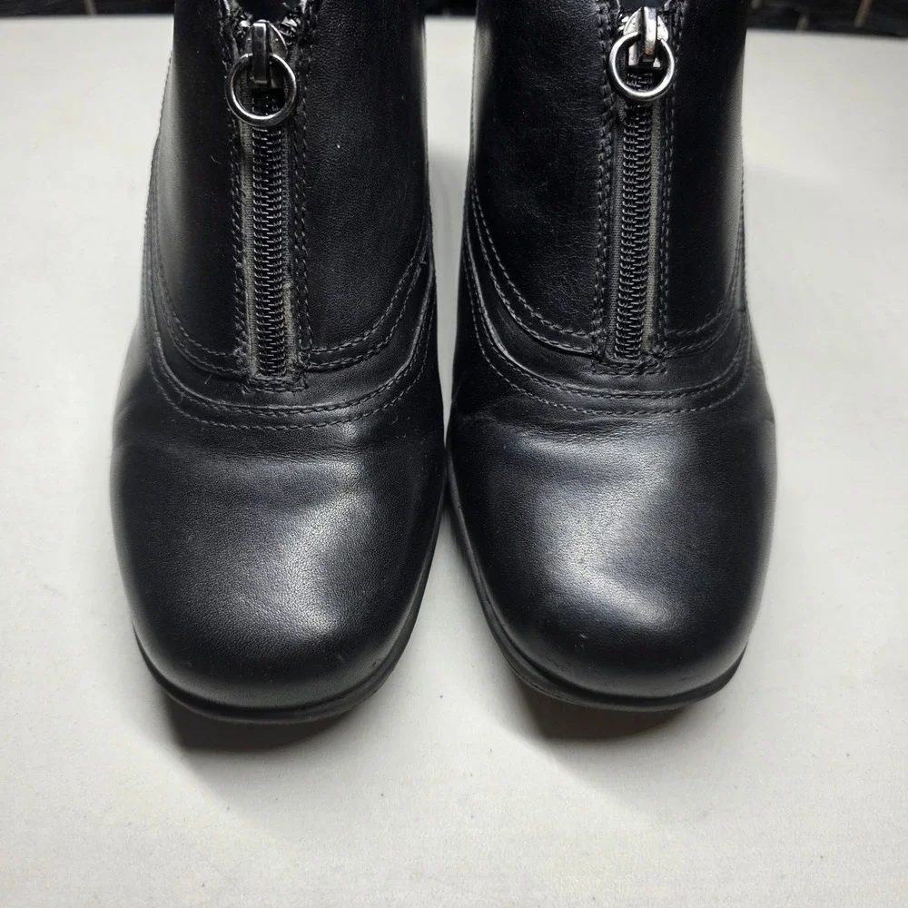 Clarks Bendables Black Leather Zip Front Ankle Booties Shooties 9.5M 80464